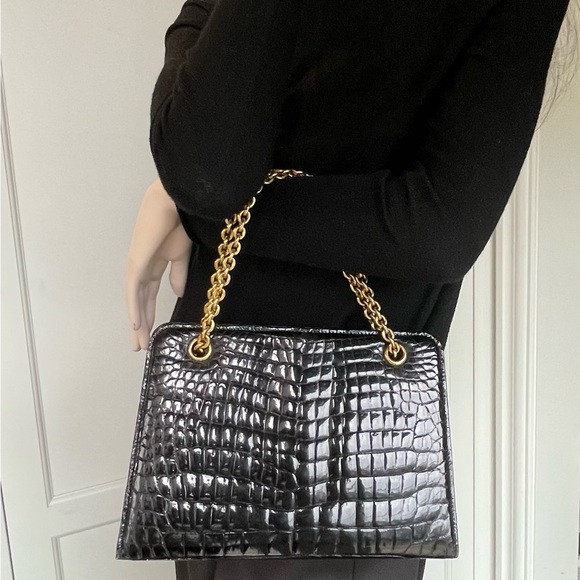 Gucci Handbags - Rare Gucci Authentic Gold-Tone Chain Black Exotic Skin Vintage Leather Handbag